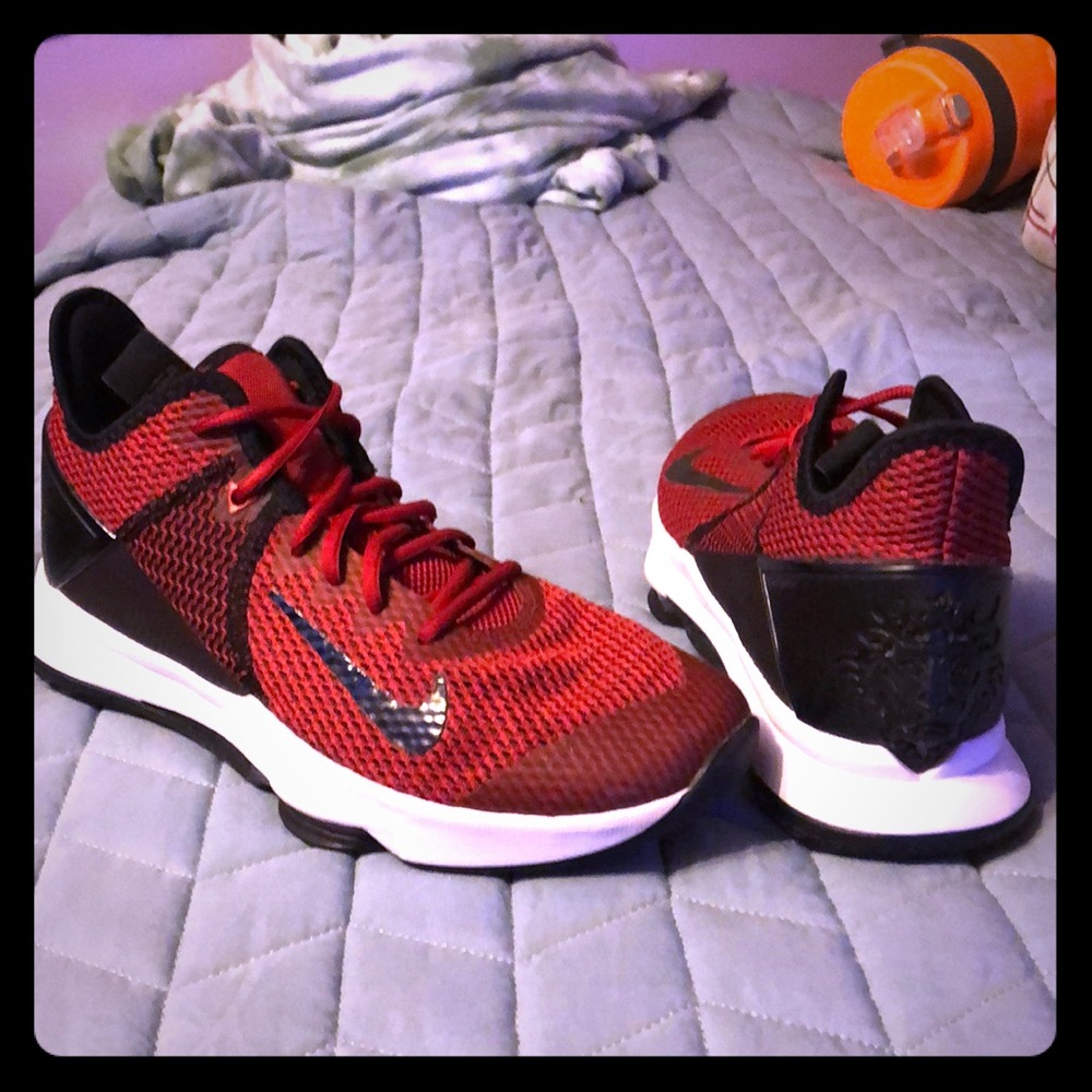 LEBRON WITNESS 4 (red,white,black)